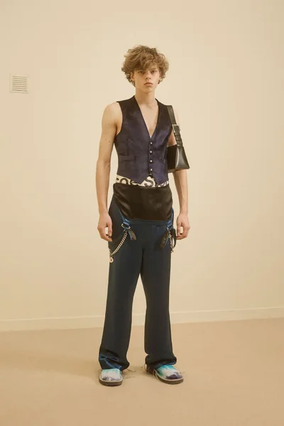 Look 17